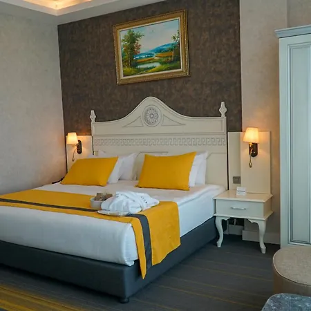 Resun Hotel 4*