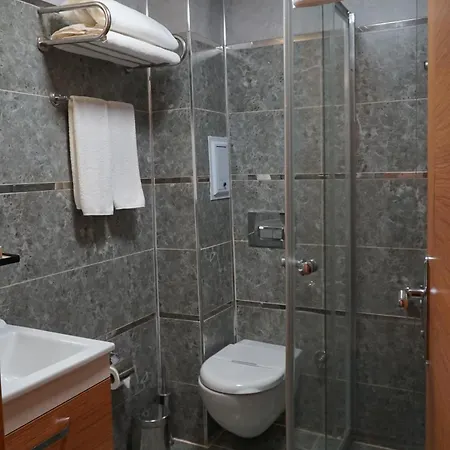 Resun Hotel 4*